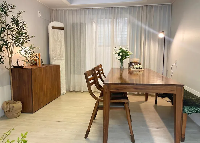 Arisu Sauna House 전철역2초#3br#공항픽업#사우나#롯데월드#잠실#장박할인#kspo#올림픽공원#명동#아산병원